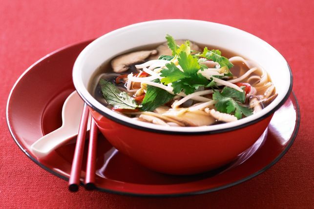 VIETNAMESE PHO BEEF NOODLE SOUP