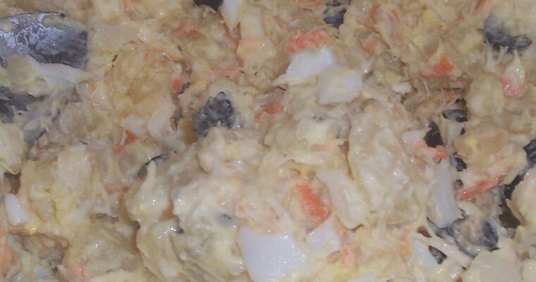 CREAMY POTATO SALAD WITH CRAB